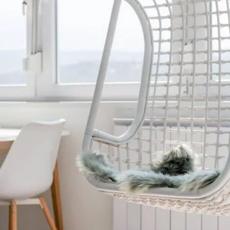 Apartment Sunny With An Unbeatable Balcony View